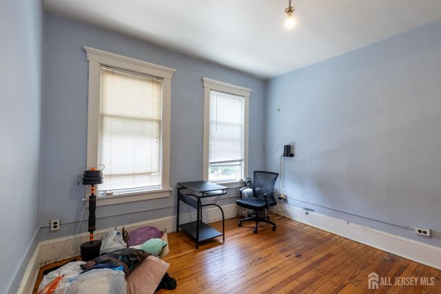 32 Suydam Street, New Brunswick, NJ 08901