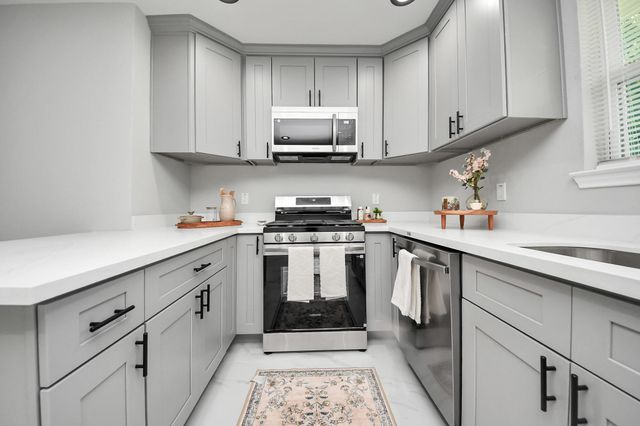 4914 Angleton Street, Houston, TX 77033