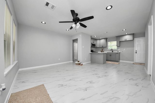 4914 Angleton Street, Houston, TX 77033