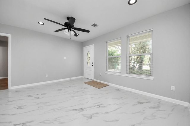 4914 Angleton Street, Houston, TX 77033