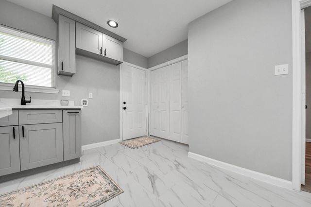 4914 Angleton Street, Houston, TX 77033