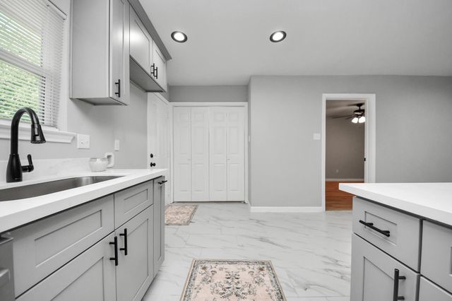 4914 Angleton Street, Houston, TX 77033