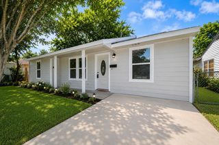 4914 Angleton Street, Houston, TX 77033