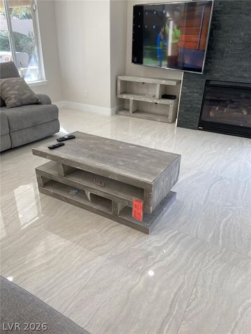 385 Glenridding Street, Las Vegas, NV 89183