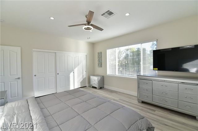 385 Glenridding Street, Las Vegas, NV 89183