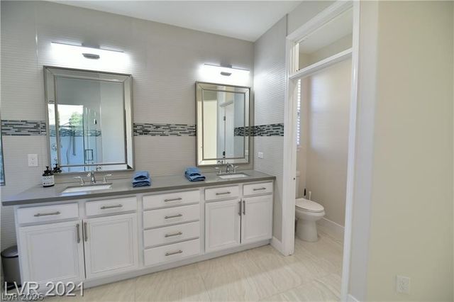 385 Glenridding Street, Las Vegas, NV 89183