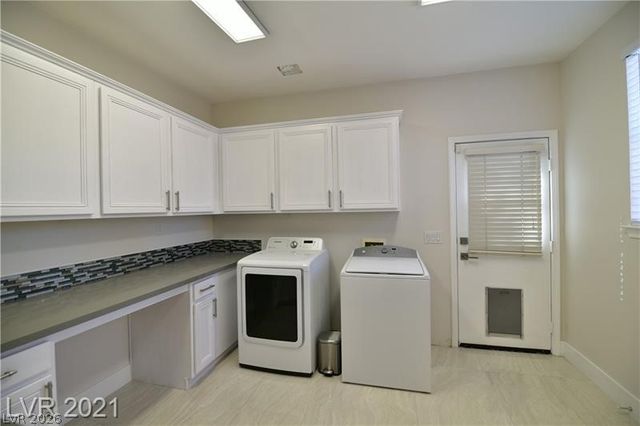 385 Glenridding Street, Las Vegas, NV 89183