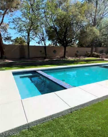 385 Glenridding Street, Las Vegas, NV 89183