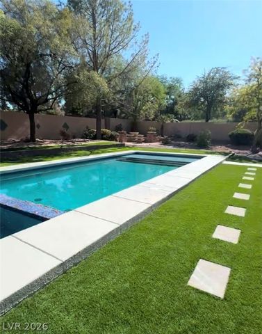 385 Glenridding Street, Las Vegas, NV 89183