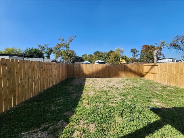 7817 Beckley Street A, Houston, TX 77088