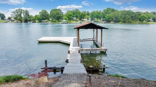 292 Cove Road, Penhook, VA 24137