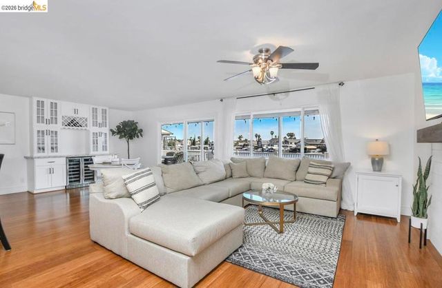 5120 Discovery Pt, Discovery Bay, CA 94505