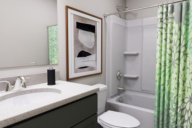 54154 Grand Boulevard, Shelby Charter Township, MI 48316