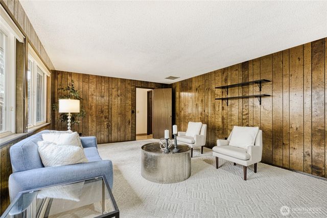 15703 SE 45th Court, Bellevue, WA 98006