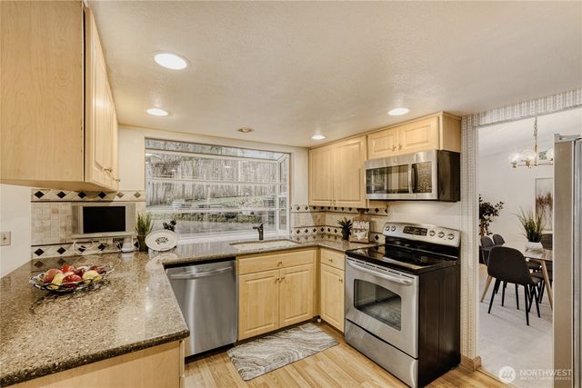 15703 SE 45th Court, Bellevue, WA 98006