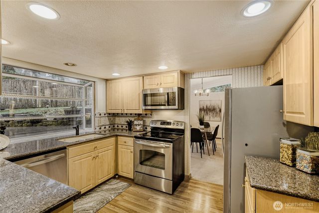 15703 SE 45th Court, Bellevue, WA 98006