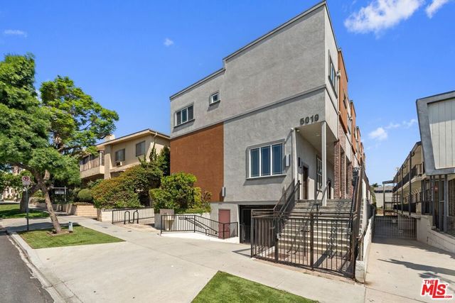 5019 Maplewood Avenue 101, Los Angeles, CA 90004