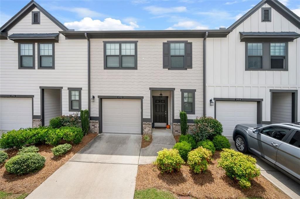 192 Mountain Rest SE Court, Mableton, GA 30126