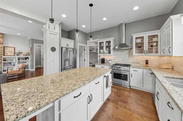 575 Whistling Court, Waukee, IA 50263