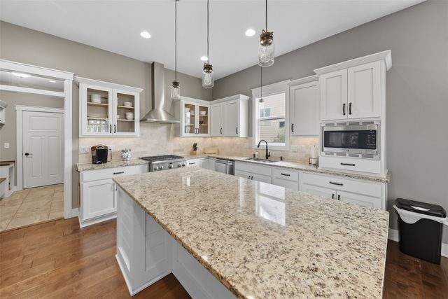 575 Whistling Court, Waukee, IA 50263