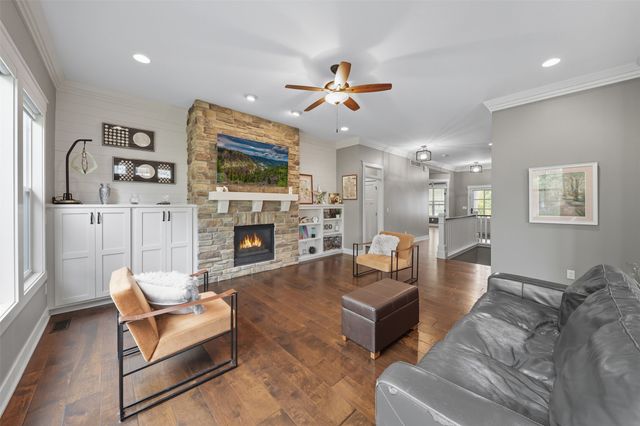 575 Whistling Court, Waukee, IA 50263