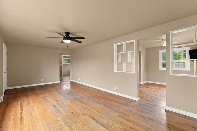 2901 E Cleveland Ave, Spokane, WA 99207