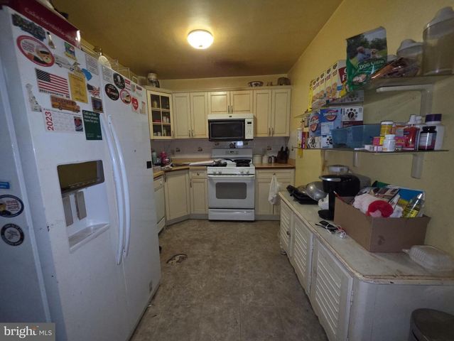 1010 CLIVEDEN ST E, Philadelphia, PA 19119