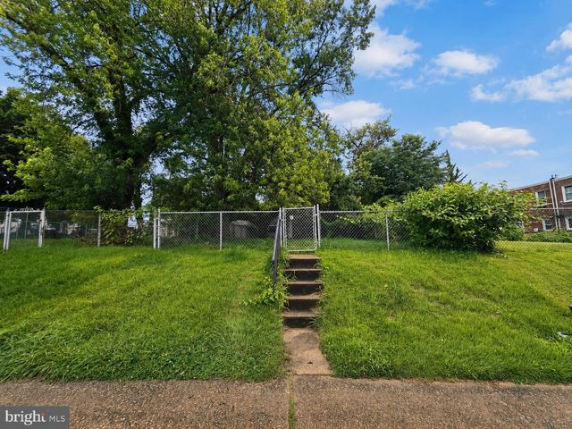 1010 CLIVEDEN ST E, Philadelphia, PA 19119