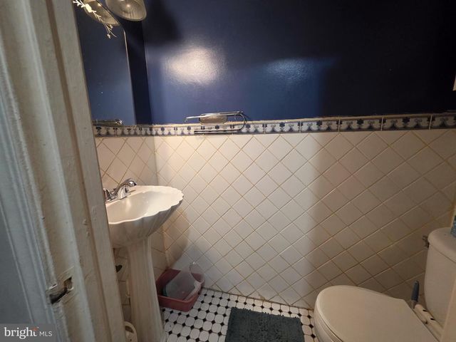 1010 CLIVEDEN ST E, Philadelphia, PA 19119