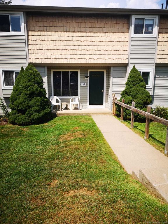 37 Carillon Drive A, Rocky Hill, CT 06067