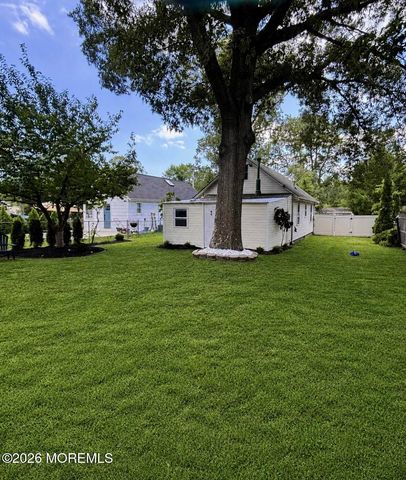 335 Elizabeth Avenue, Toms River, NJ 08753