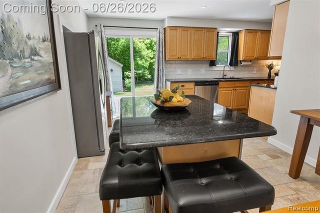 11997 Ruth Street, South Lyon, MI 48178