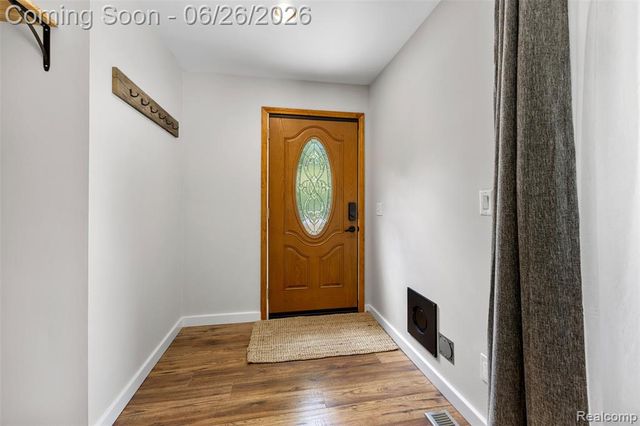11997 Ruth Street, South Lyon, MI 48178