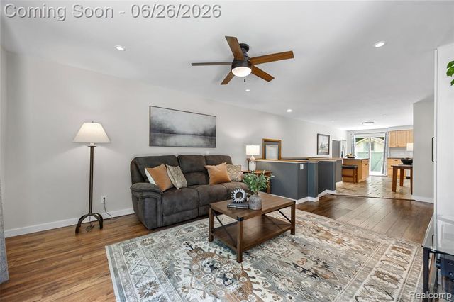 11997 Ruth Street, South Lyon, MI 48178
