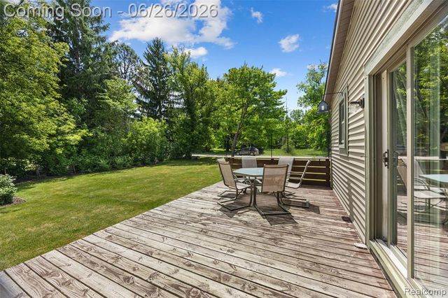 11997 Ruth Street, South Lyon, MI 48178