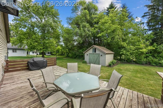 11997 Ruth Street, South Lyon, MI 48178