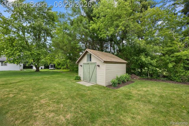 11997 Ruth Street, South Lyon, MI 48178