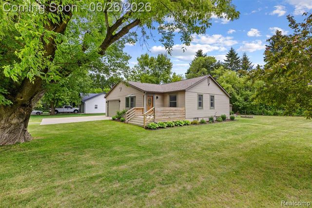 11997 Ruth Street, South Lyon, MI 48178