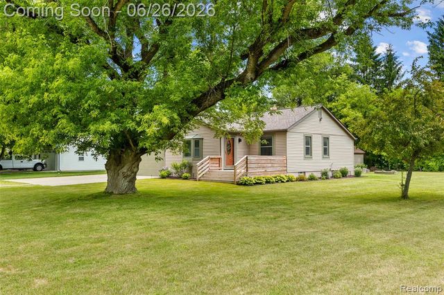 11997 Ruth Street, South Lyon, MI 48178