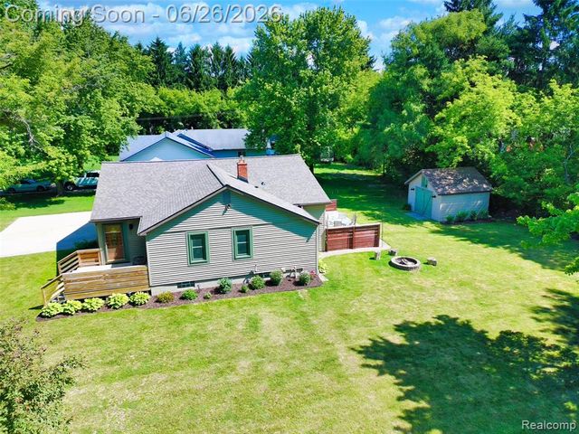11997 Ruth Street, South Lyon, MI 48178