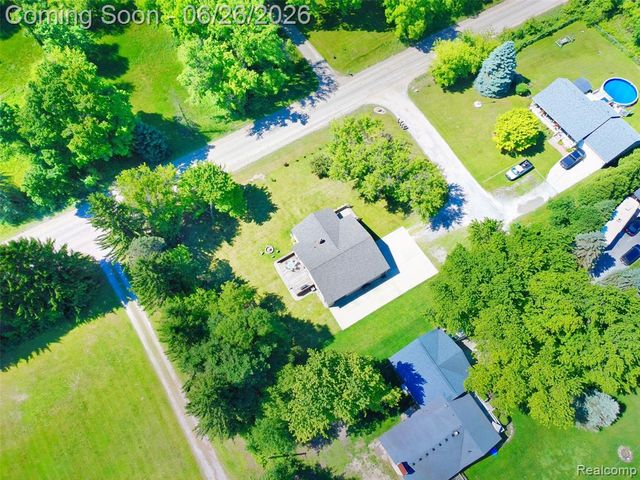 11997 Ruth Street, South Lyon, MI 48178