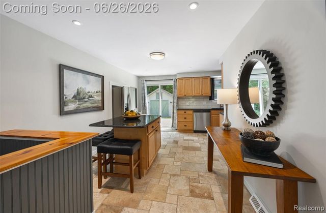 11997 Ruth Street, South Lyon, MI 48178