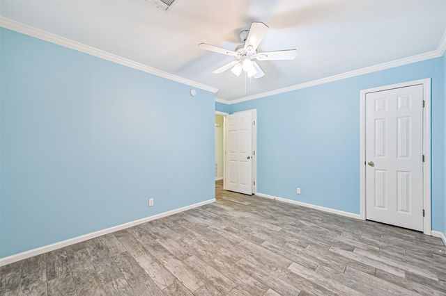 7010 Yucca Drive, Galveston, TX 77551