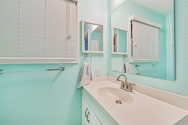 7010 Yucca Drive, Galveston, TX 77551