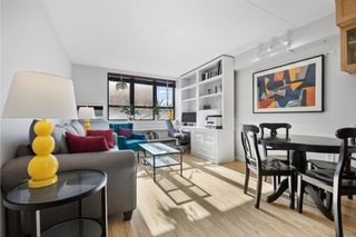 300 W 110th St Apt 6H, New York City, NY 10026