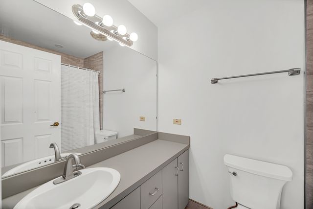 4731 Saint Joseph Creek Road 4E, Lisle, IL 60532