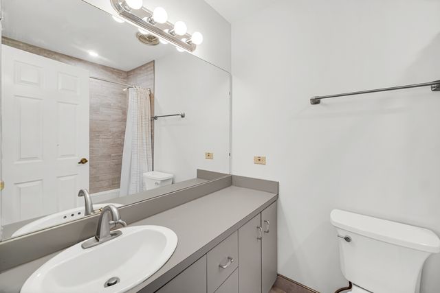 4731 Saint Joseph Creek Road 4E, Lisle, IL 60532