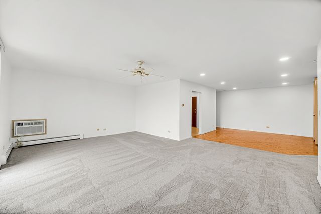 4731 Saint Joseph Creek Road 4E, Lisle, IL 60532