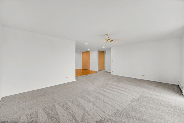 4731 Saint Joseph Creek Road 4E, Lisle, IL 60532