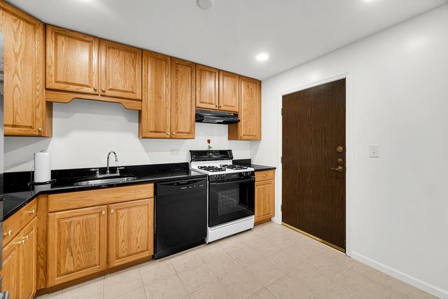 4731 Saint Joseph Creek Road 4E, Lisle, IL 60532